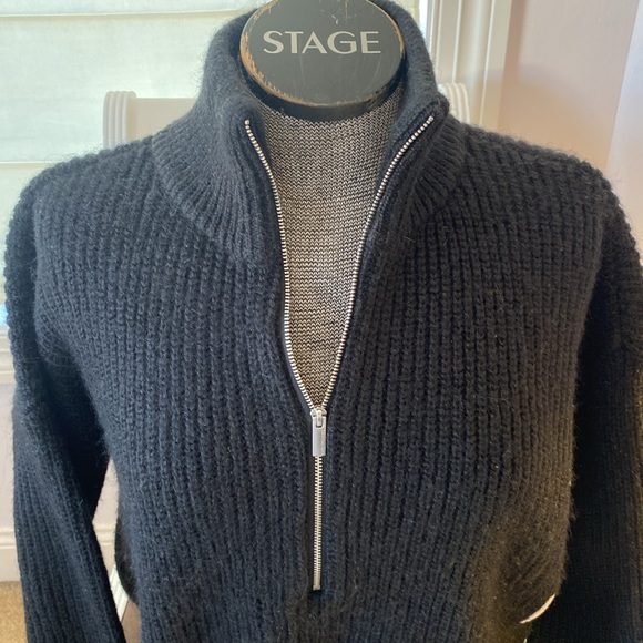 Calvin Klein Sweater - Picture 3 of 6